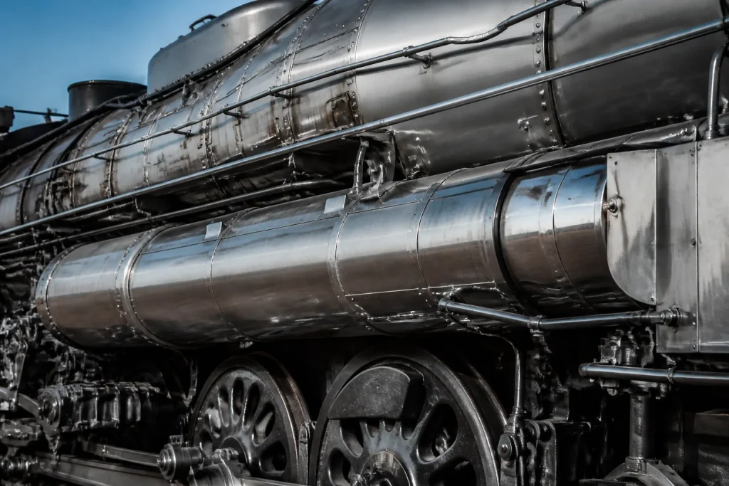 Train turbine carburant design acier brillant